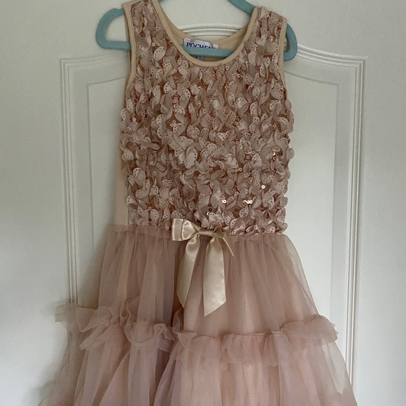 Beautiful dress size 6-7 - Picture 1 of 4